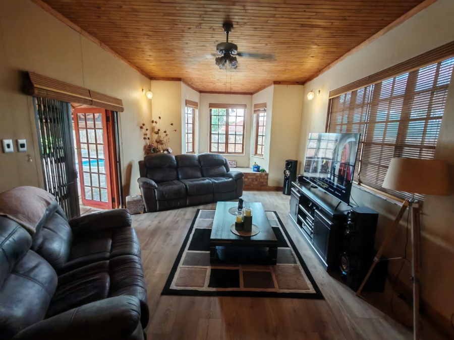 4 Bedroom Property for Sale in Vaalpark Free State